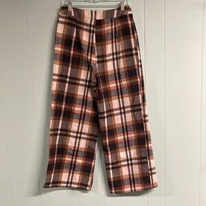 Adorable flannel like pants